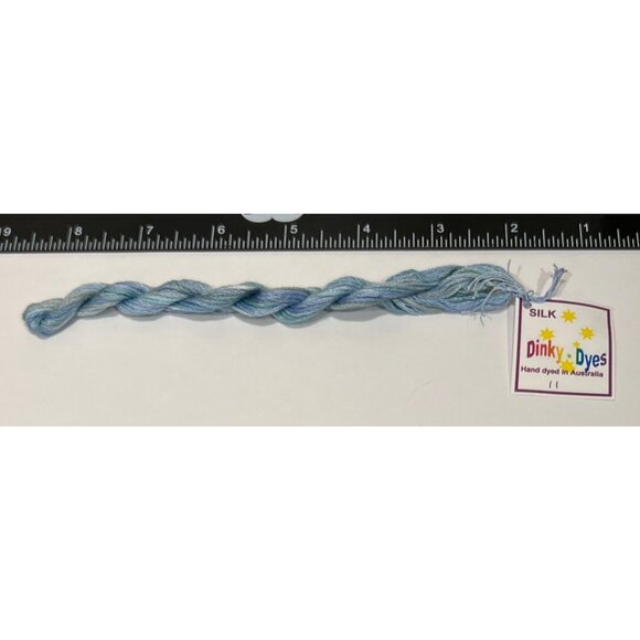 Dinky Dyes # 11 Coral Sea 100% Silk Embroidery Thread 8 Mtrs Cross Stitch - Picture 1 of 3